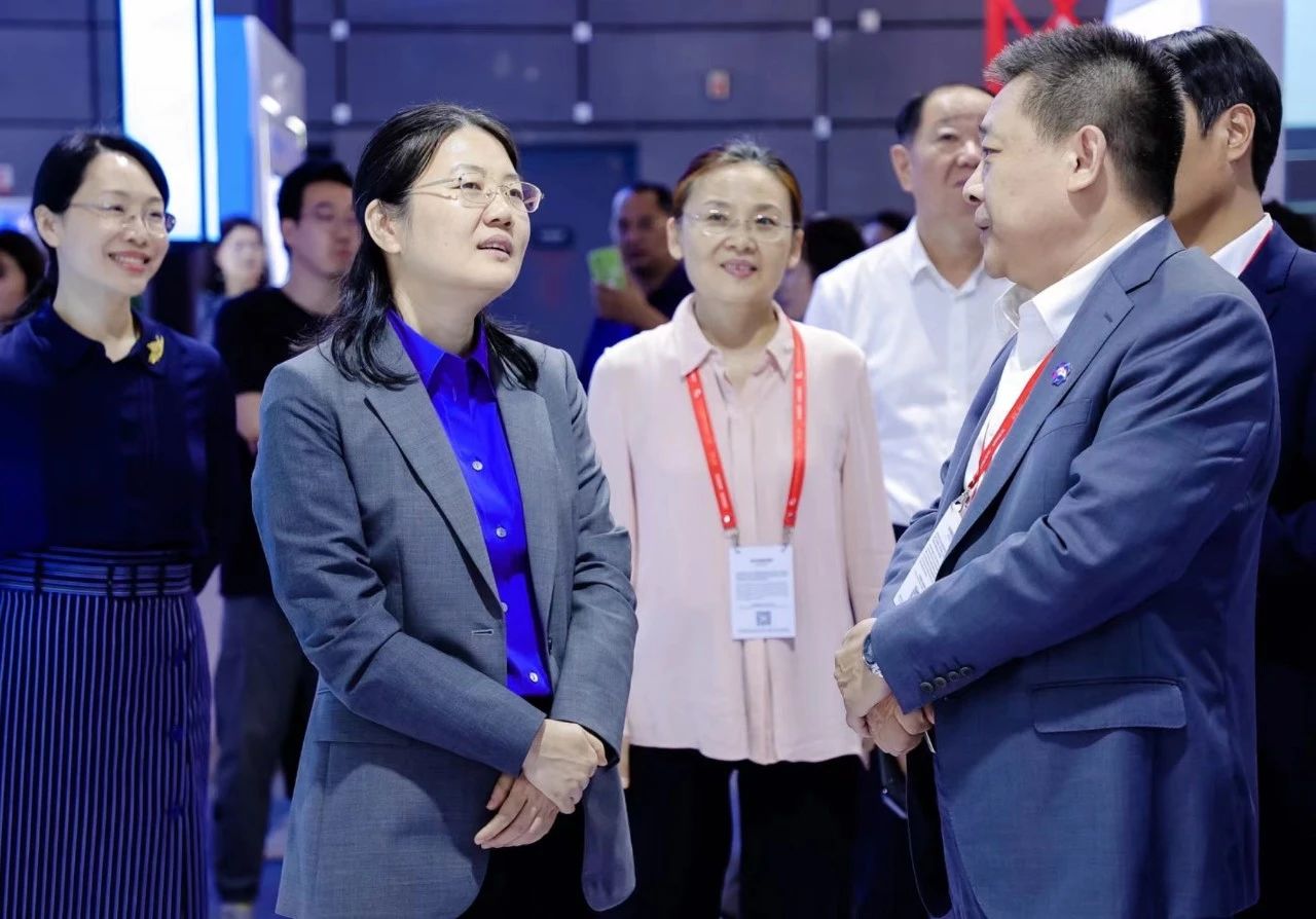 中智集團(tuán)出席2023世界制造業(yè)大會，安徽省副省長任清華調(diào)研中智展臺